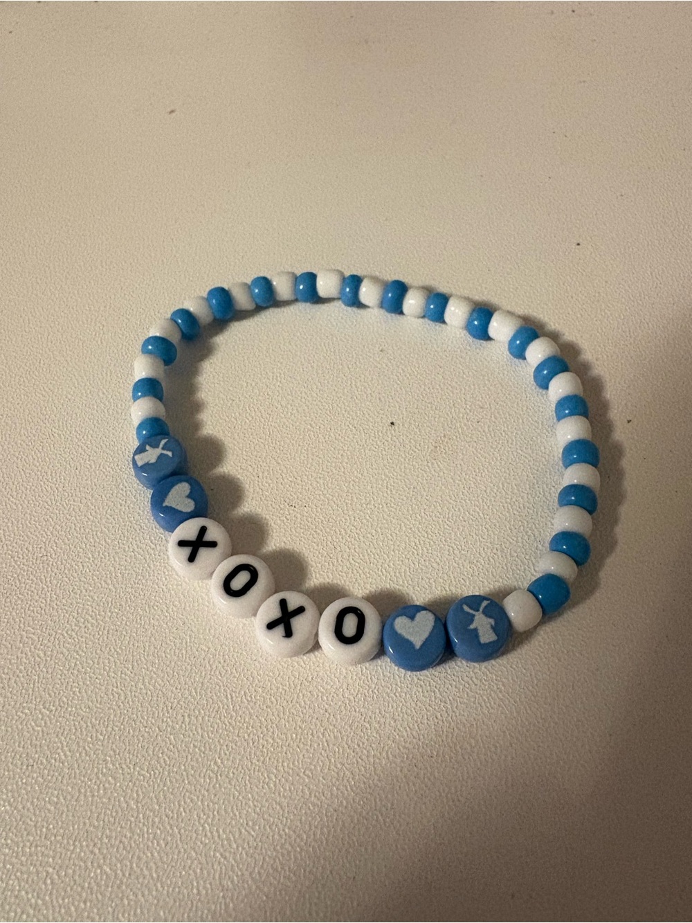 Dutch Bros Blue & White XOXO Kids Beaded Bracelet